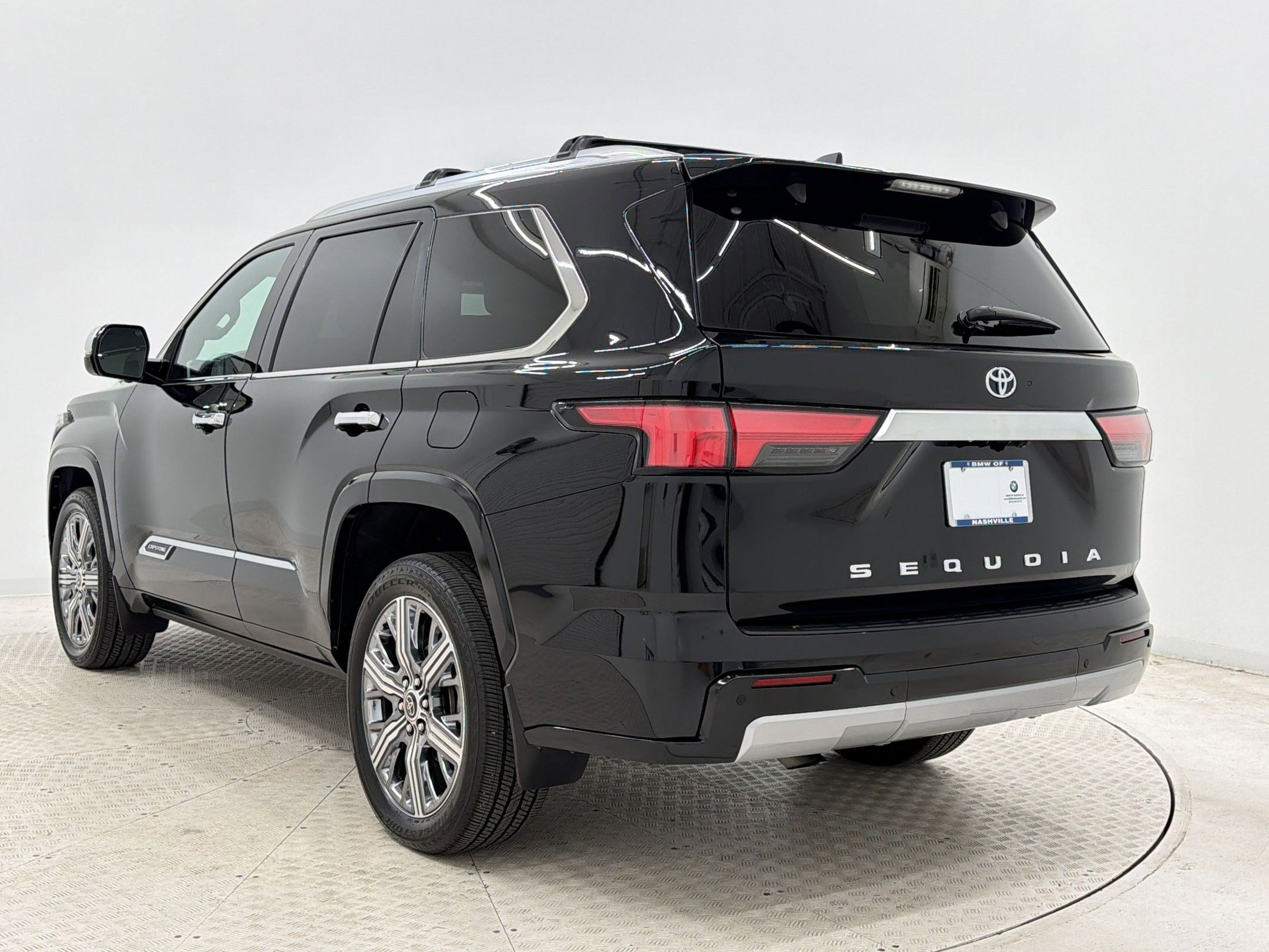 Used 2024 Toyota Sequoia Capstone AWD/4WD image 3