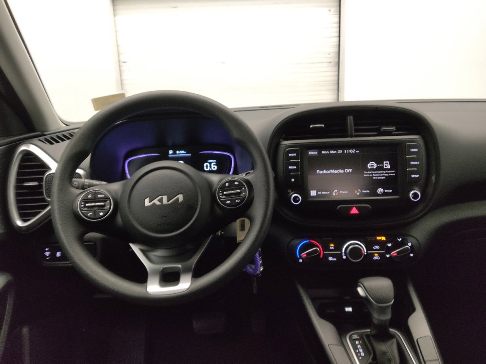 Used 2025 Kia Soul LX w/ LX Technology Package image 22