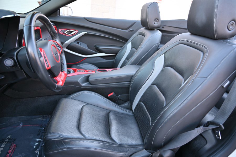 Used 2021 Chevrolet Camaro LT w/ RS Package image 17