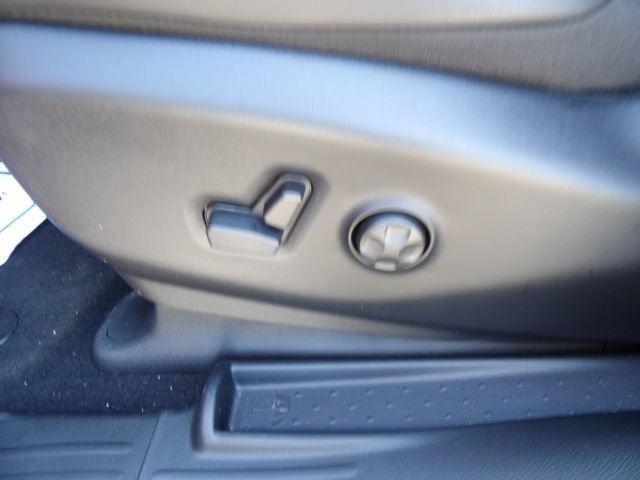 New 2026 Chrysler Pacifica Limited w/ Uconnect Theater Family Group AWD/4WD image 17