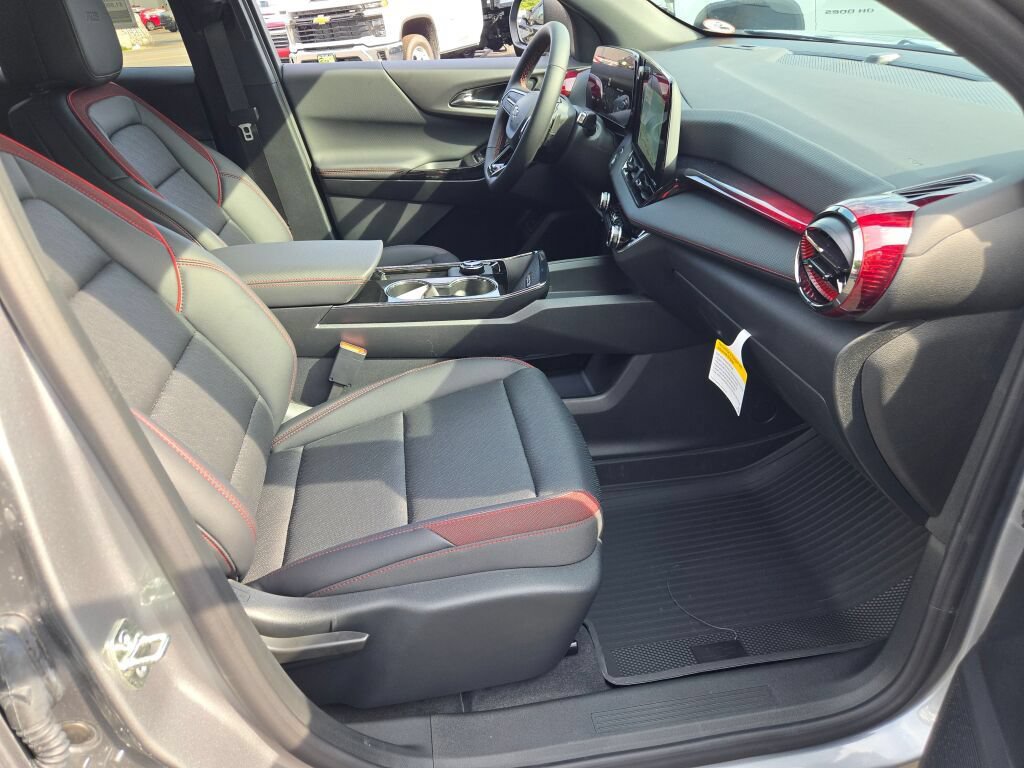 Used 2023 Chevrolet TrailBlazer ACTIV w/ Sun and Liftgate Package FWD image 7