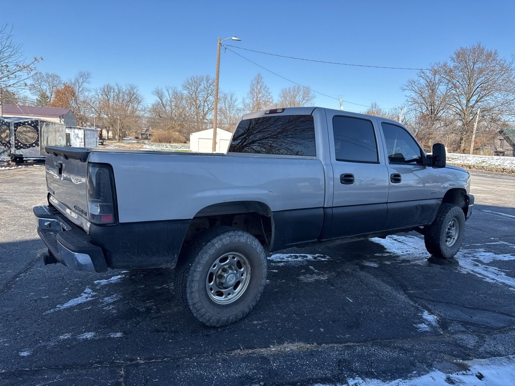 Used 2004 Chevrolet Silverado 2500 LT w/ Heavy-Duty Power Package image 7