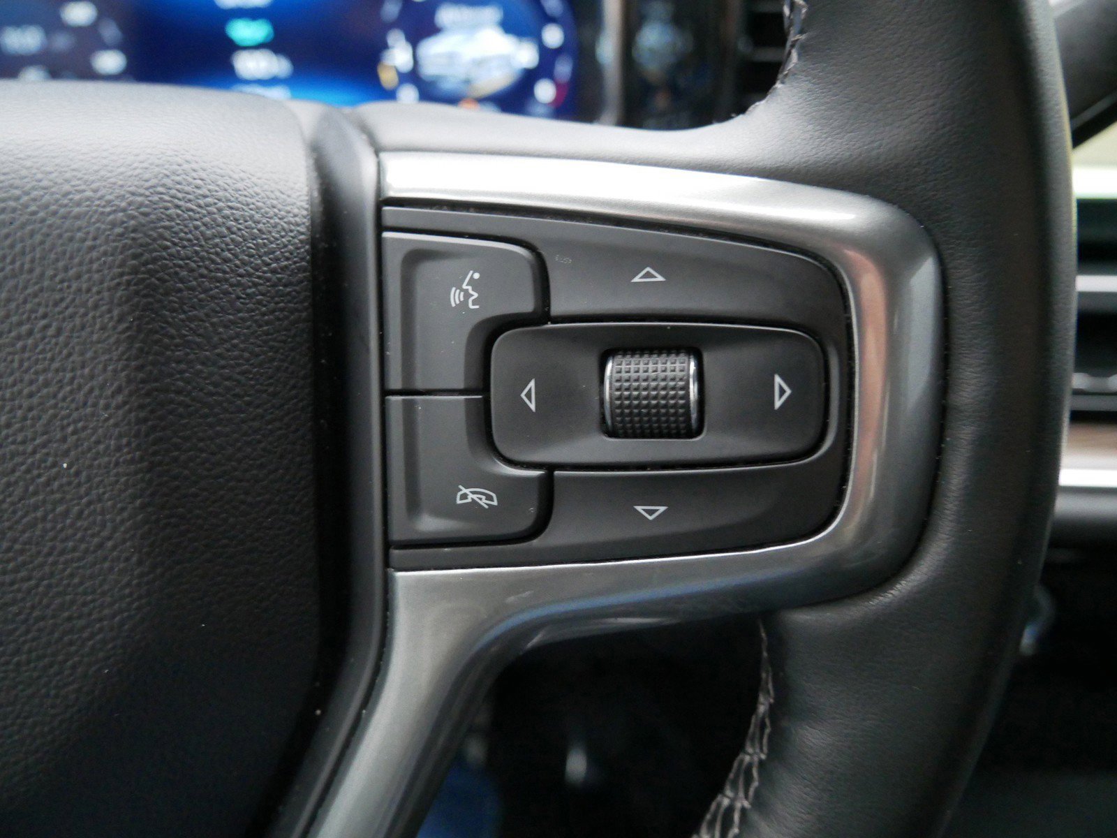 Used 2023 Chevrolet Silverado 1500 LT image 25