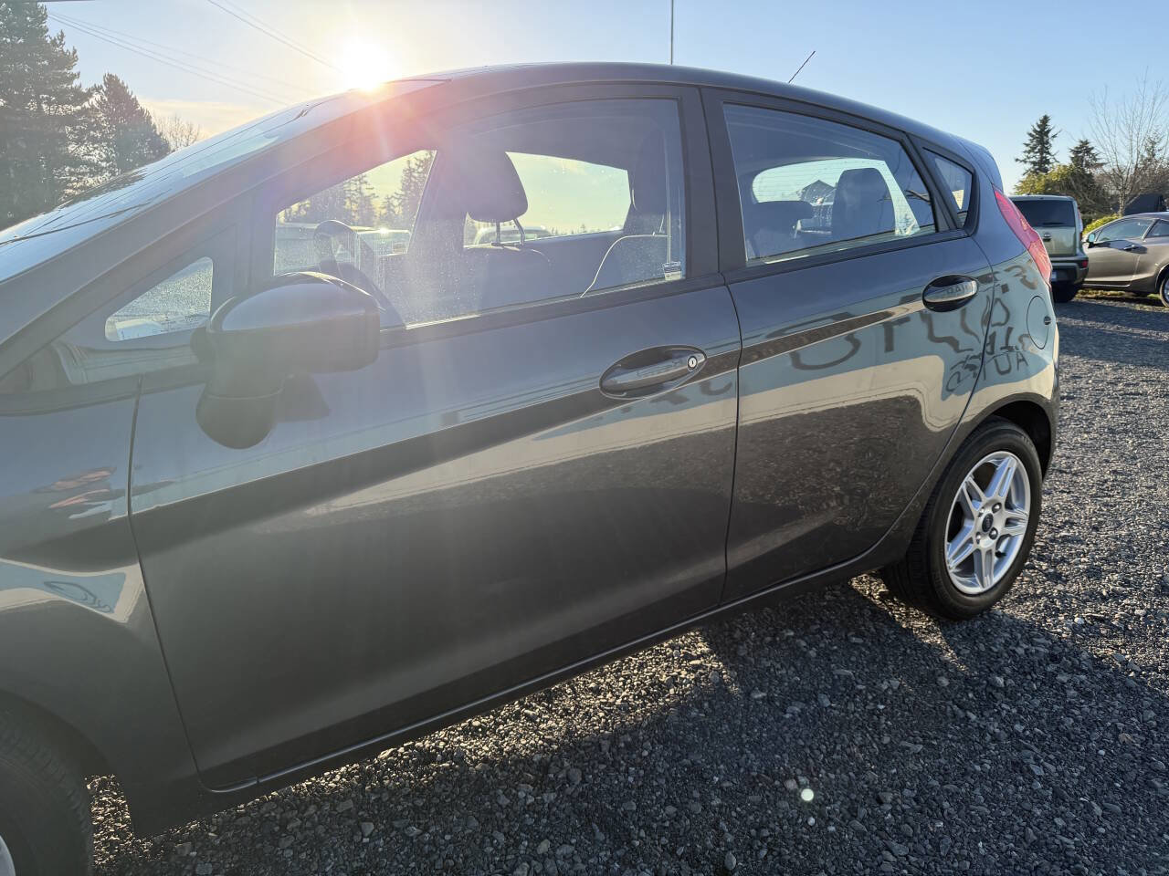 Used 2017 Ford Fiesta SE image 11