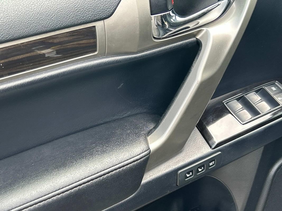 Used 2014 Lexus GX 460 image 19