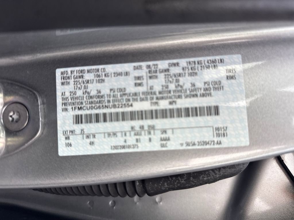 Used 2022 Ford Escape SE image 25