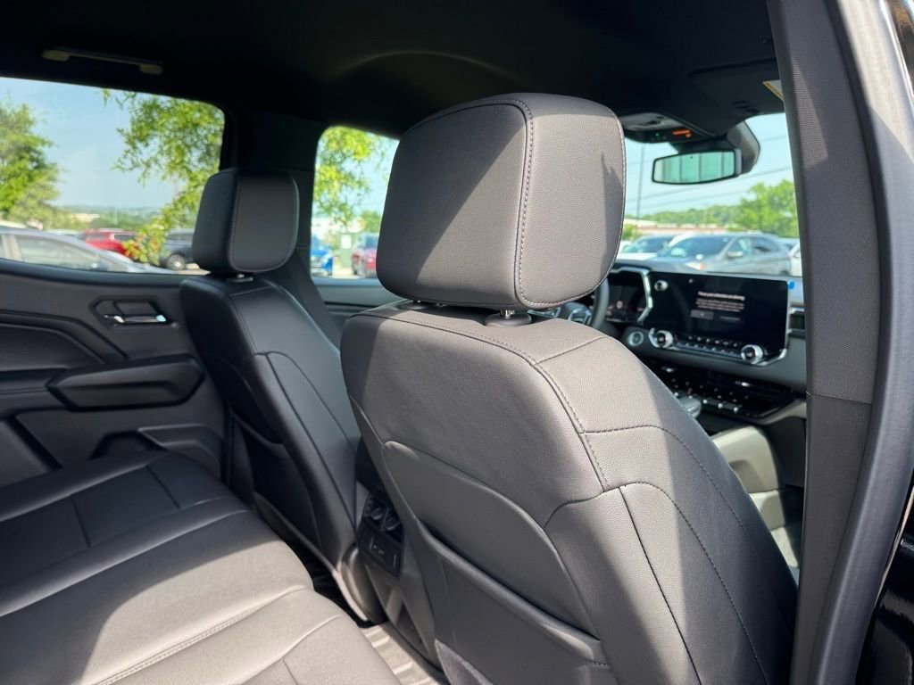 New 2025 GMC Canyon Elevation w/ Convenience Package image 24