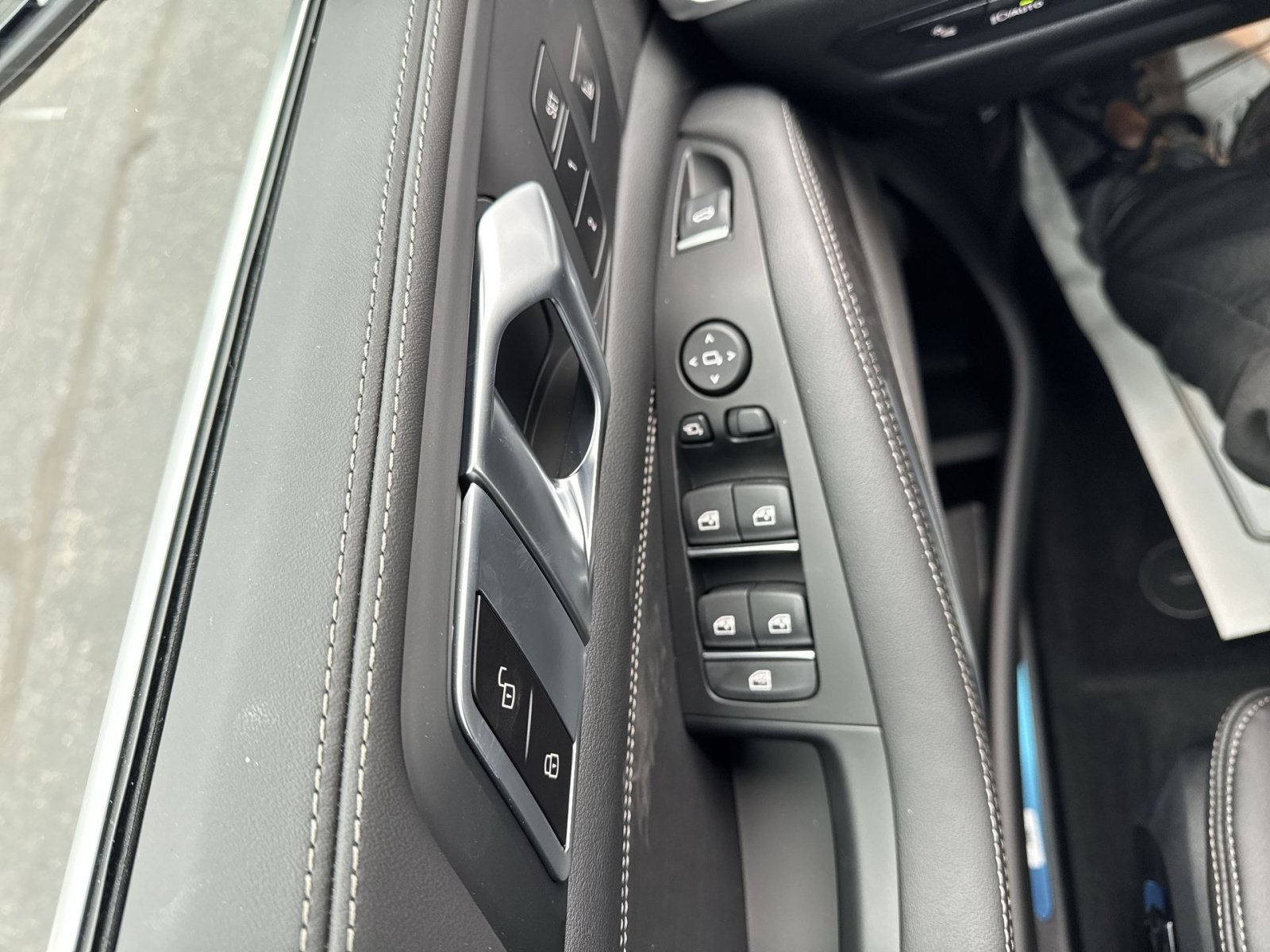 New 2026 BMW X5 xDrive40i AWD/4WD image 9