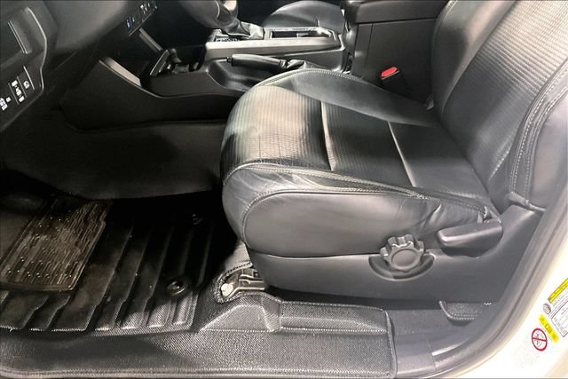 Used 2018 Toyota Tacoma TRD Sport AWD/4WD image 25