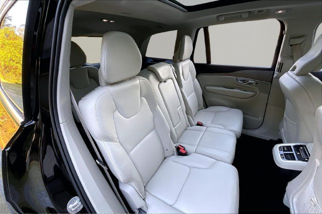 Used 2023 Volvo XC90 B6 Plus w/ Protection Package Premier AWD/4WD image 17