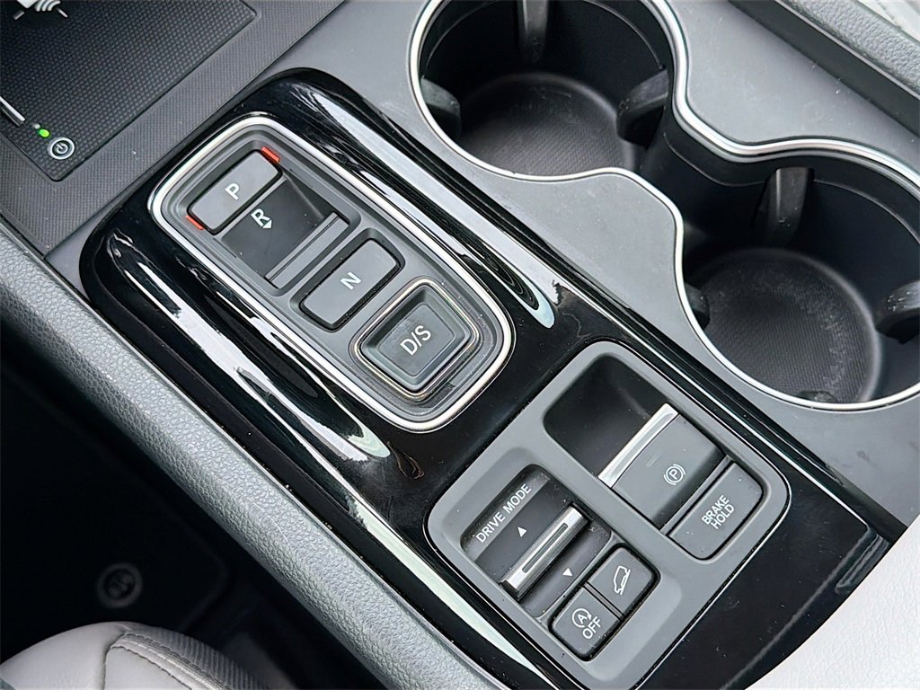 Used 2024 Honda Pilot Touring image 17