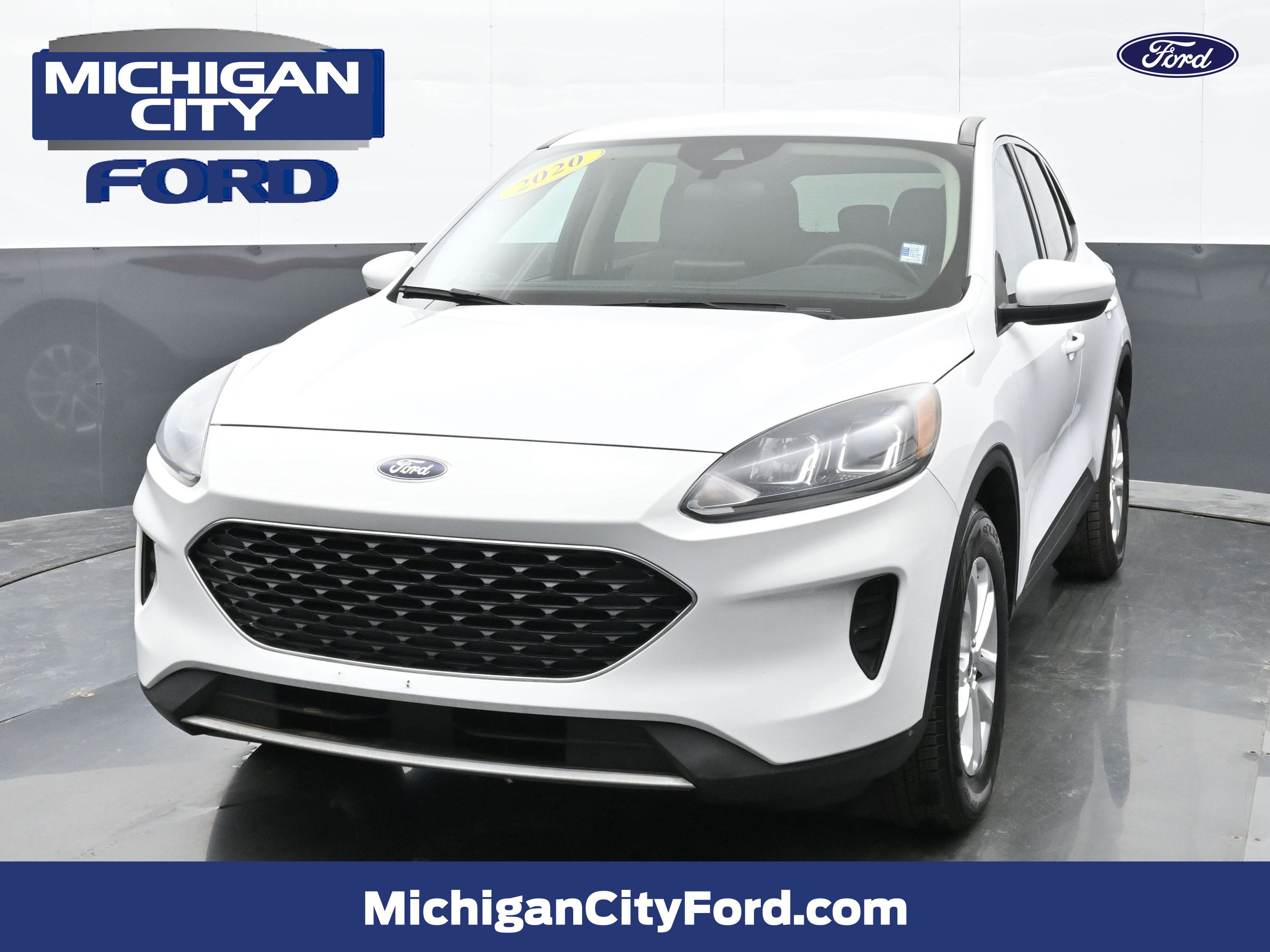 Used 2020 Ford Escape SE image 1