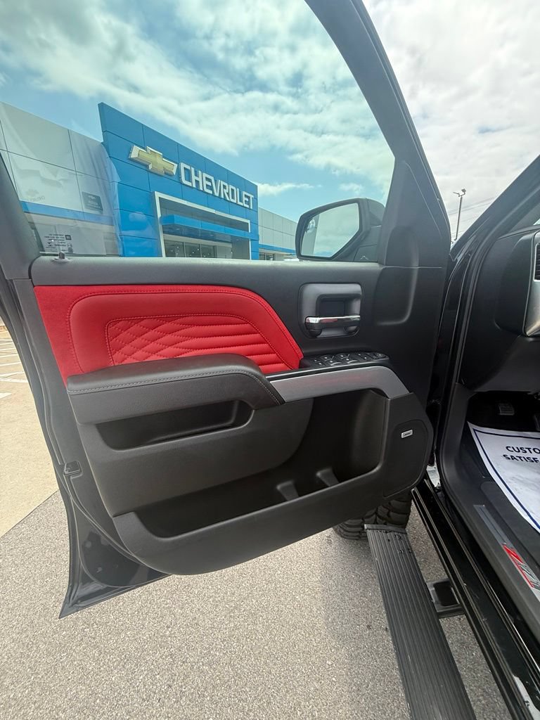 Used 2018 Chevrolet Silverado 1500 LT w/ All Star Edition AWD/4WD image 16
