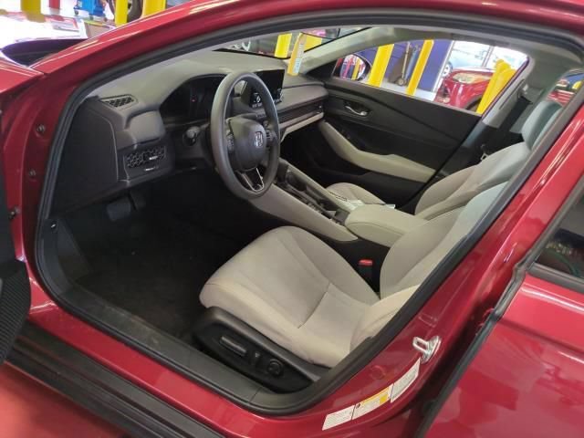 Used 2024 Honda Accord EX image 4