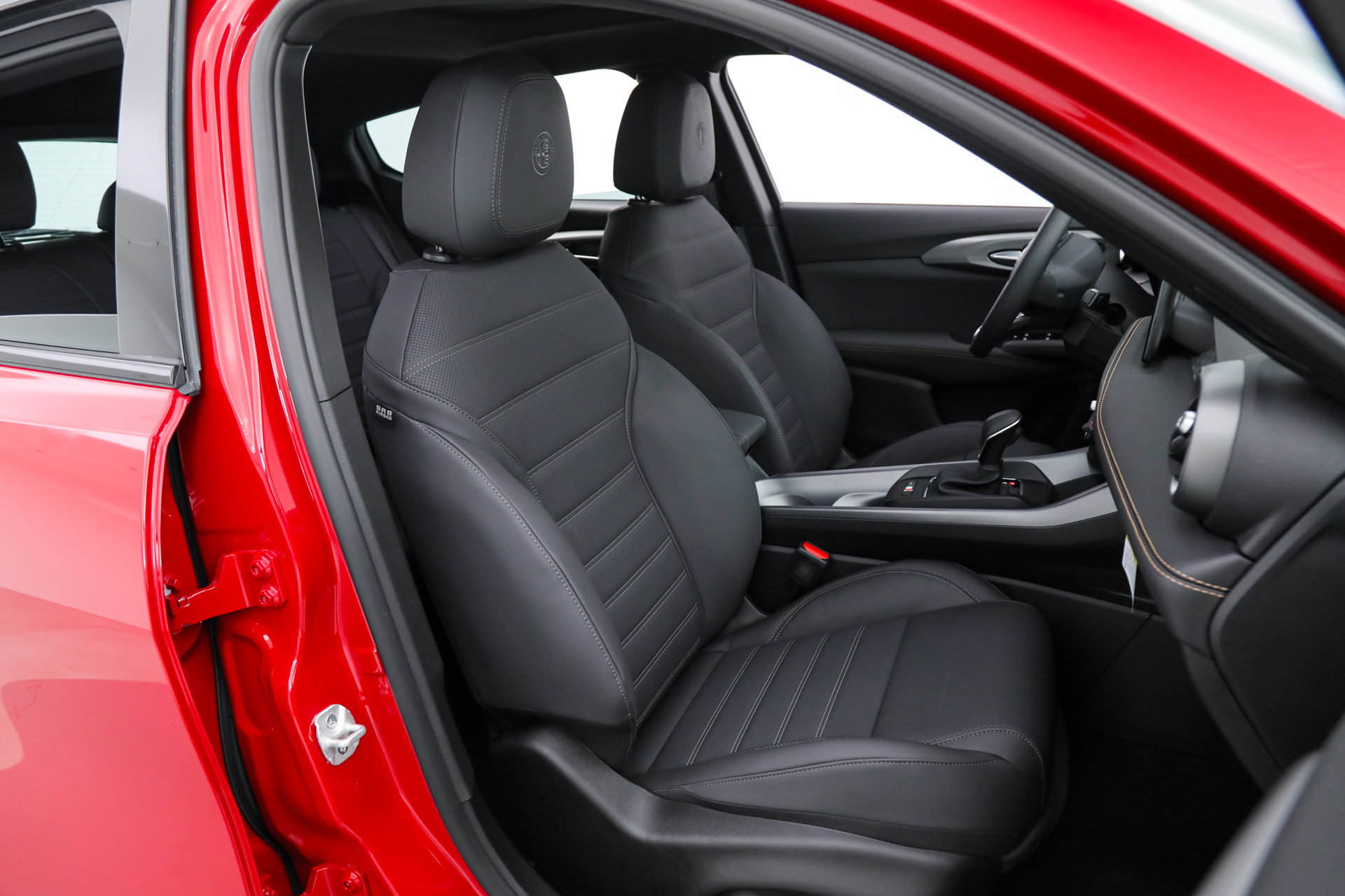 New 2025 Alfa Romeo Tonale w/ Premium Package AWD/4WD image 12