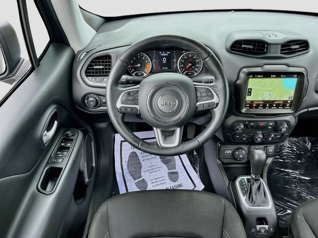 Used 2023 Jeep Renegade Latitude w/ Premium Group AWD/4WD image 22