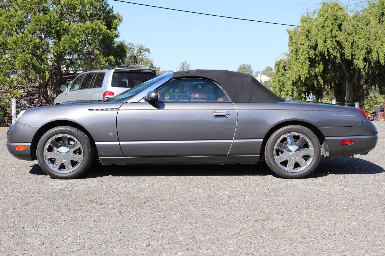 Used 2003 Ford Thunderbird image 35
