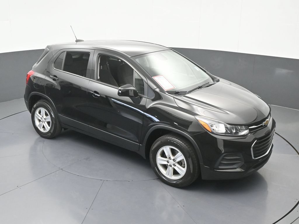 Used 2022 Chevrolet Trax LS w/ Tint and Cruise Package AWD/4WD image 46