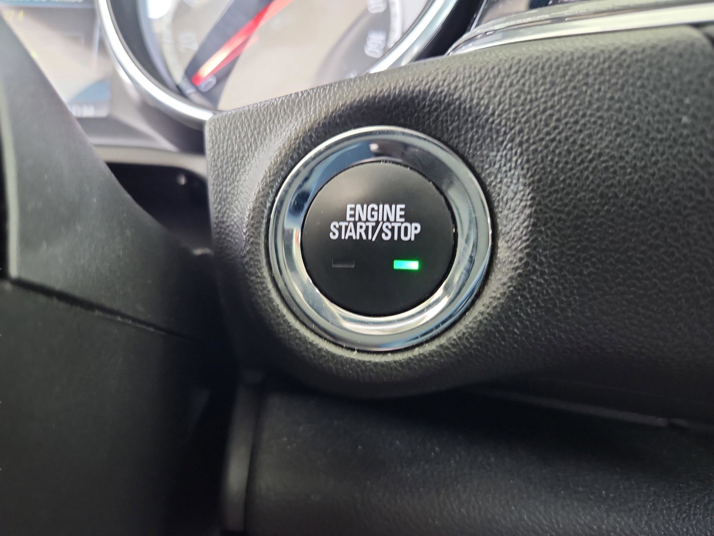 Used 2018 Buick Regal Preferred w/ Sights and Sounds Package AWD/4WD image 27