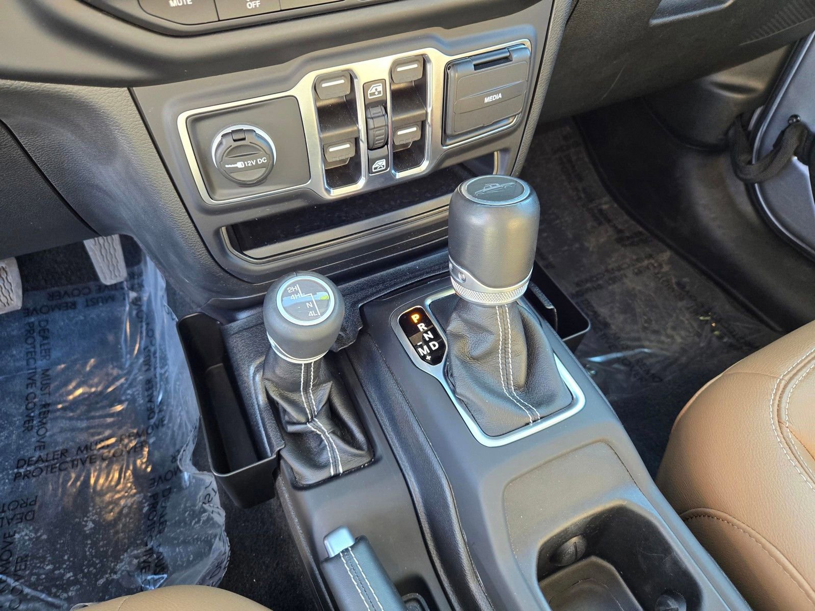 Used 2021 Jeep Gladiator Overland w/ Popular Equipment Package image 17