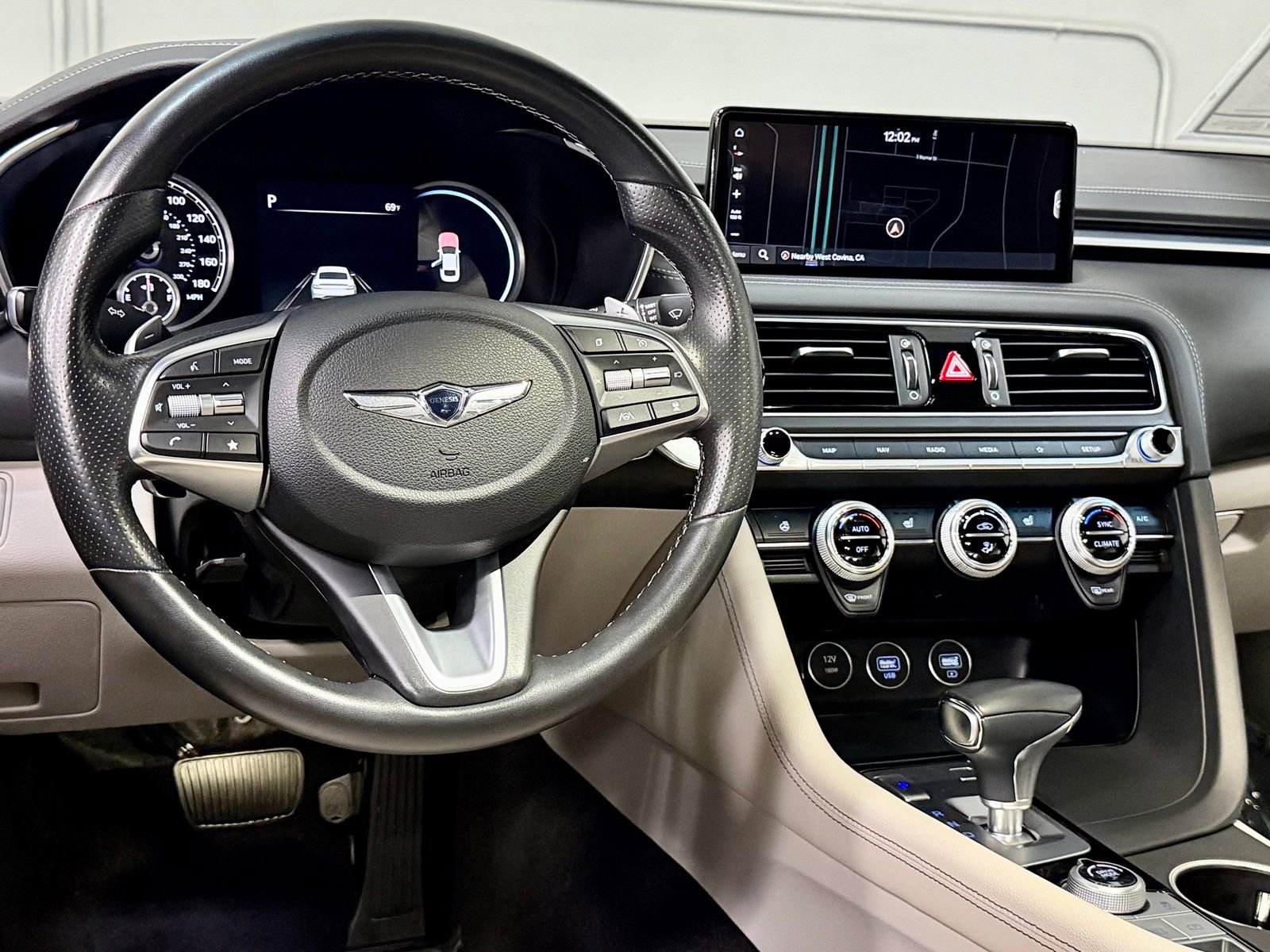 Used 2023 Genesis G70 2.0T AWD/4WD image 35