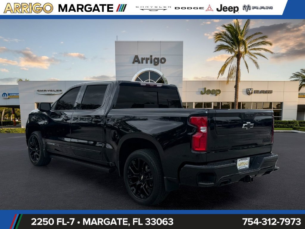 Used 2025 Chevrolet Silverado 1500 High Country w/ High Country Premium Package AWD/4WD image 5