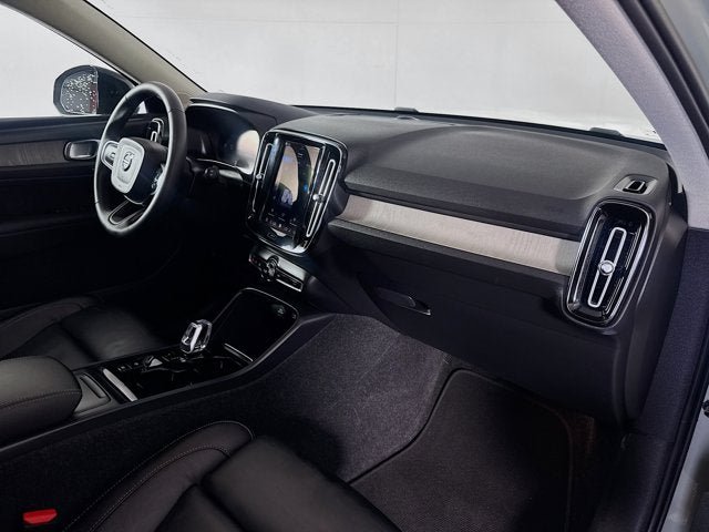 Used 2023 Volvo XC40 B5 Plus w/ Driver Assist Package AWD/4WD image 26