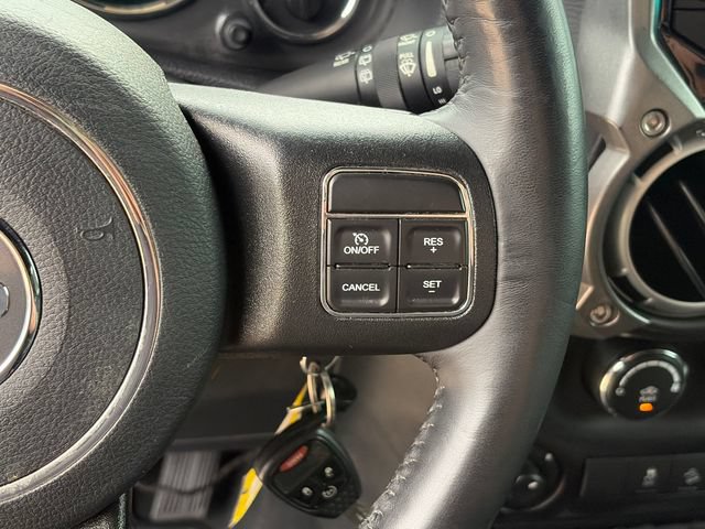 Used 2018 Jeep Wrangler Unlimited Rubicon w/ Connectivity Group AWD/4WD image 27