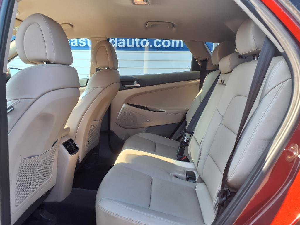 Used 2017 Hyundai Tucson SE Plus w/ Cargo Package image 12