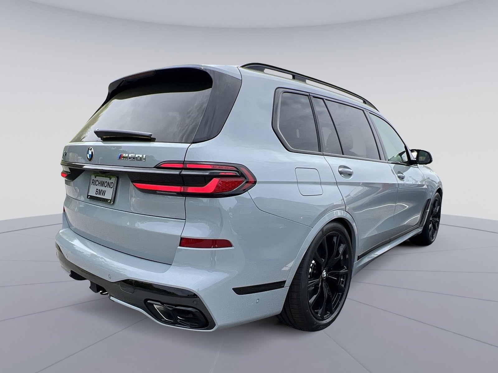 New 2026 BMW X7 M60i image 5