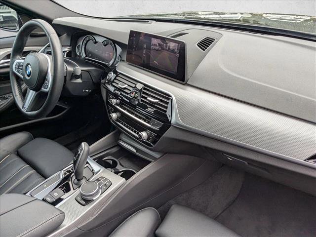 Used 2019 BMW 540i w/ M Sport Package image 23