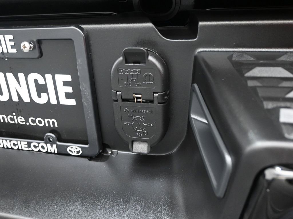 Used 2022 RAM 2500 Big Horn w/ Level A Equipment Group image 40