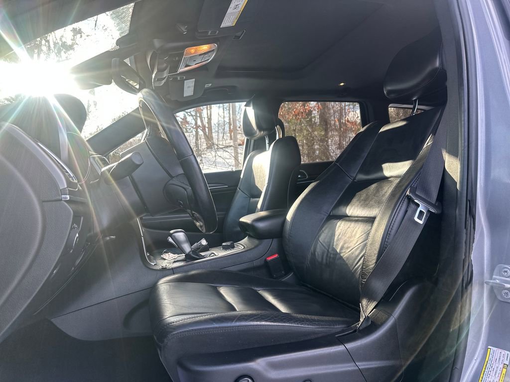 Used 2018 Jeep Grand Cherokee Limited image 3