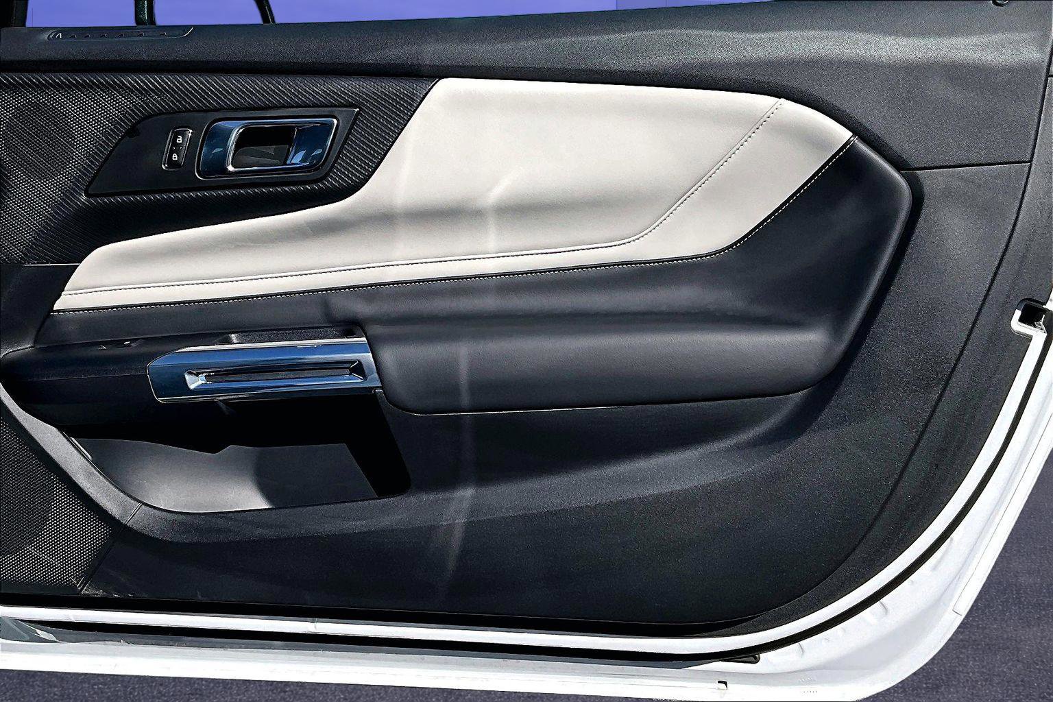 Used 2025 Ford Mustang GT Premium image 28