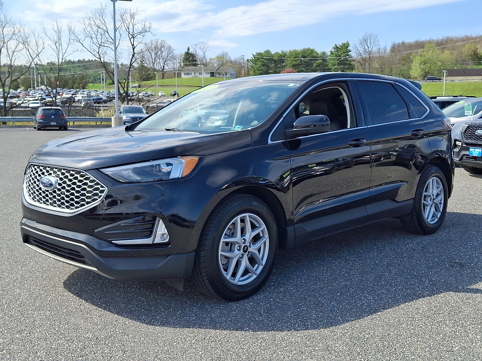 Certified 2023 Ford Edge SEL w/ Convenience Package AWD/4WD image 3