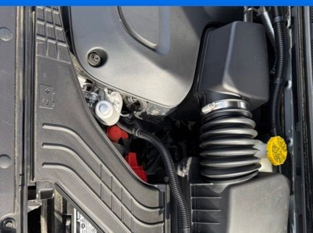 Used 2024 Chrysler Pacifica Touring-L image 42