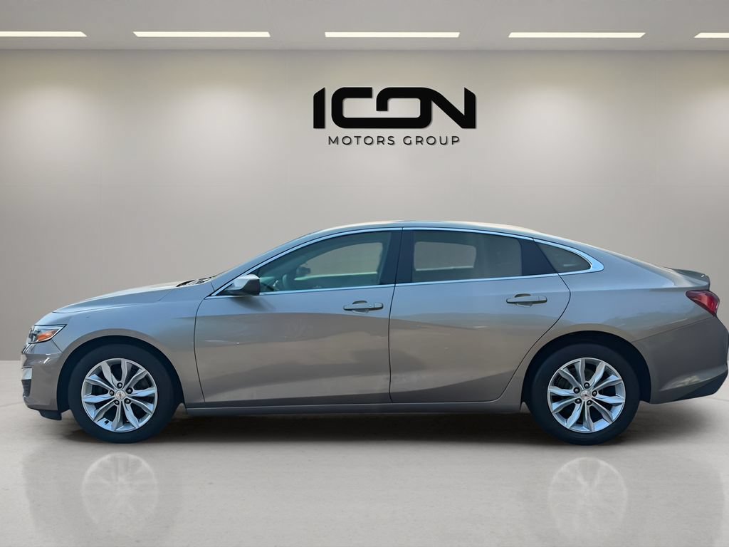 Used 2022 Chevrolet Malibu LT FWD image 2