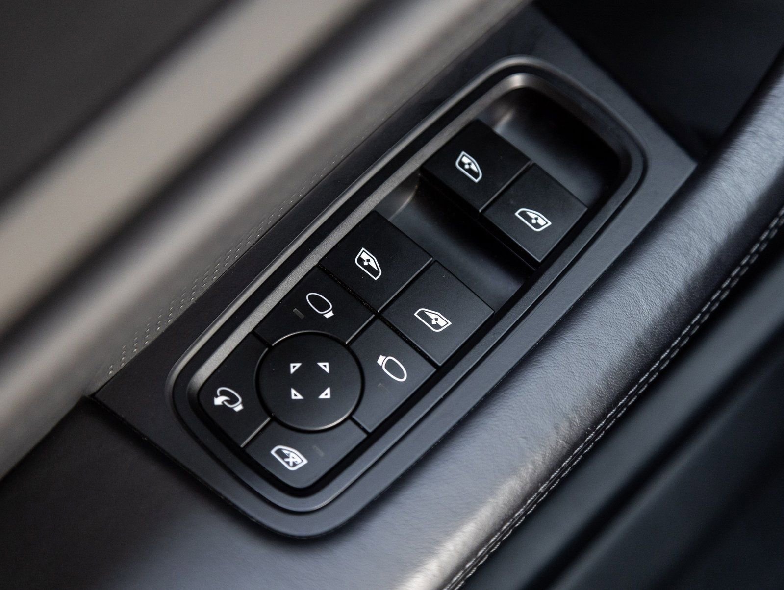 Certified 2022 Porsche Taycan GTS image 20