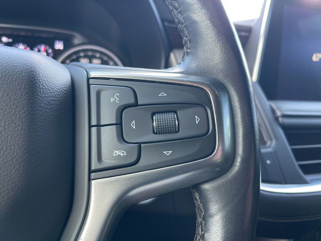 Used 2021 Chevrolet Suburban Premier w/ Premium Package image 18