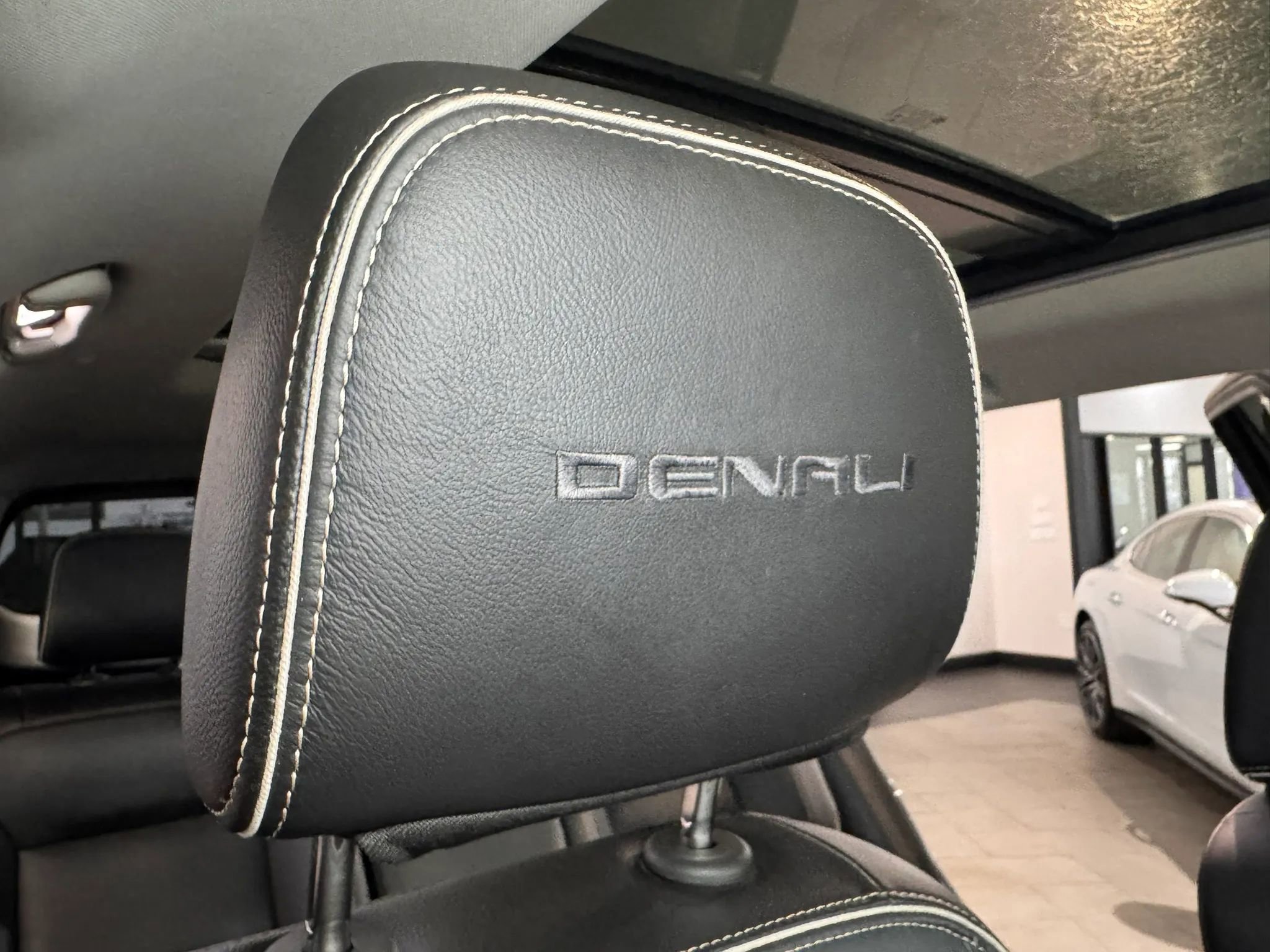 Used 2020 GMC Terrain Denali w/ GMC Pro Grade Package image 16