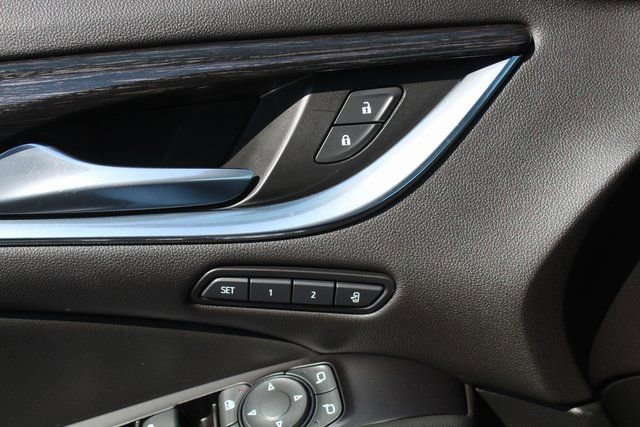 Used 2020 Buick Enclave Avenir w/ Avenir Technology Package image 49