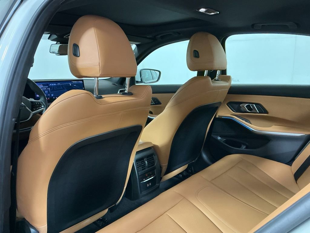 Certified 2025 BMW 330i Sedan w/ Premium Package RWD image 25