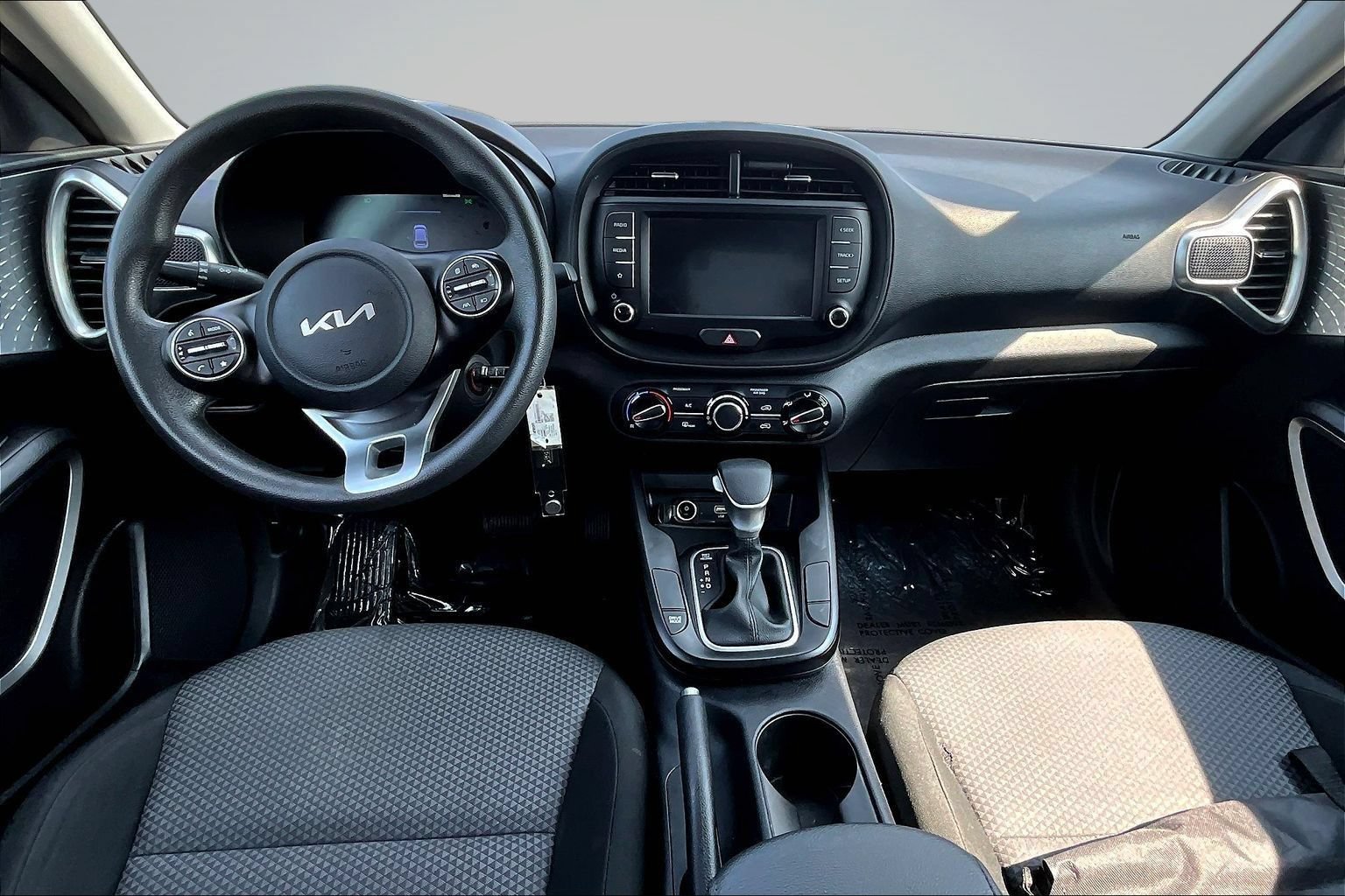 Used 2024 Kia Soul LX w/ Option Group 015 FWD image 7