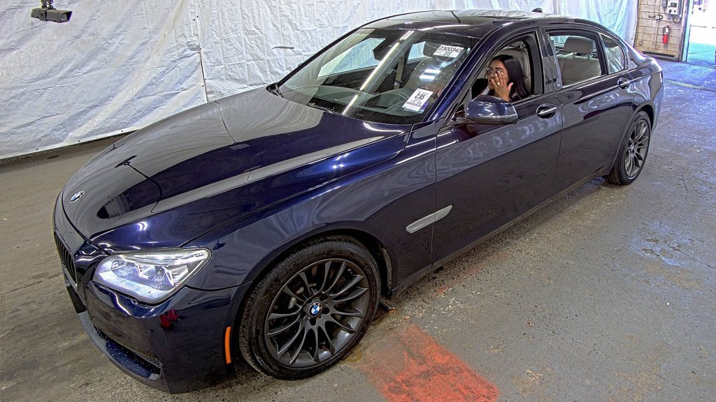 Used 2014 BMW 750Li xDrive AWD/4WD image 2