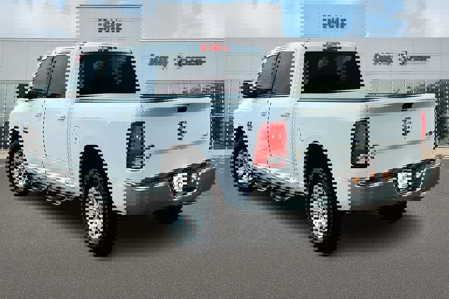 Used 2021 RAM 1500 Classic SLT image 4