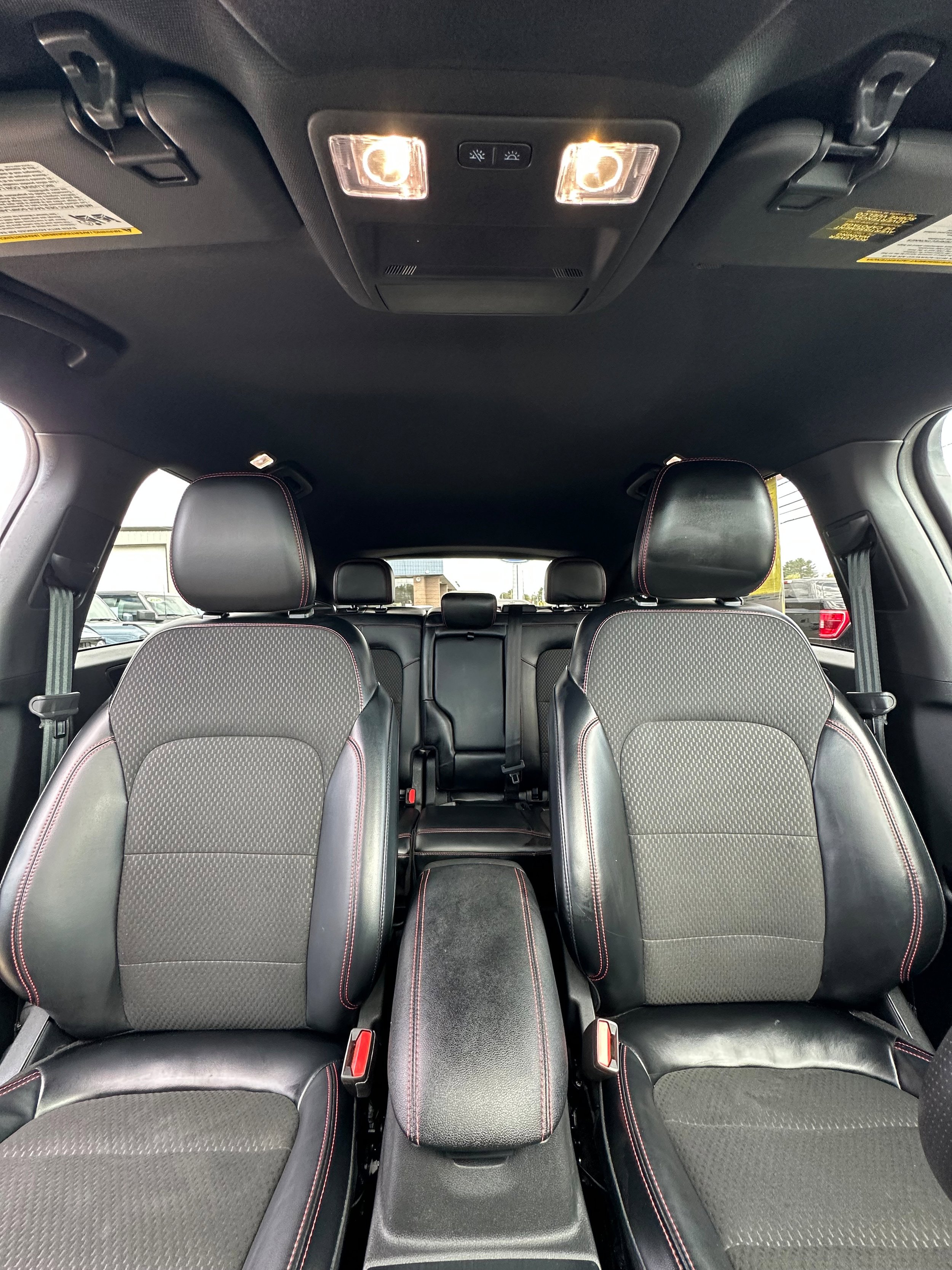 Used 2024 Ford Escape ST-Line AWD/4WD image 9