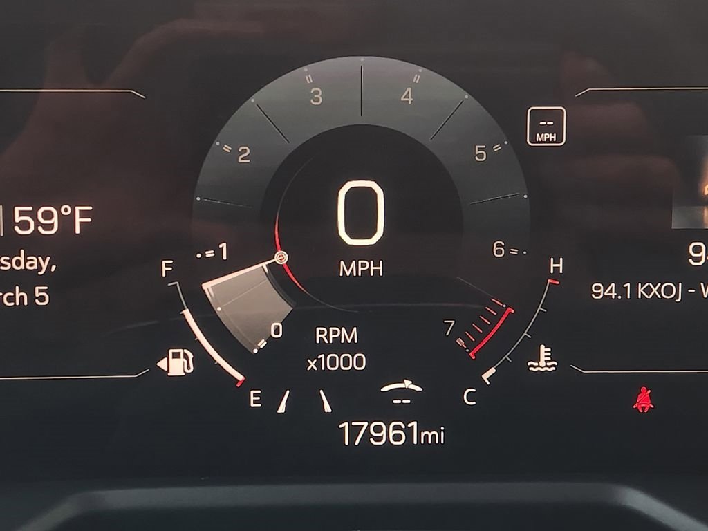 Used 2025 GMC Acadia Elevation FWD image 18