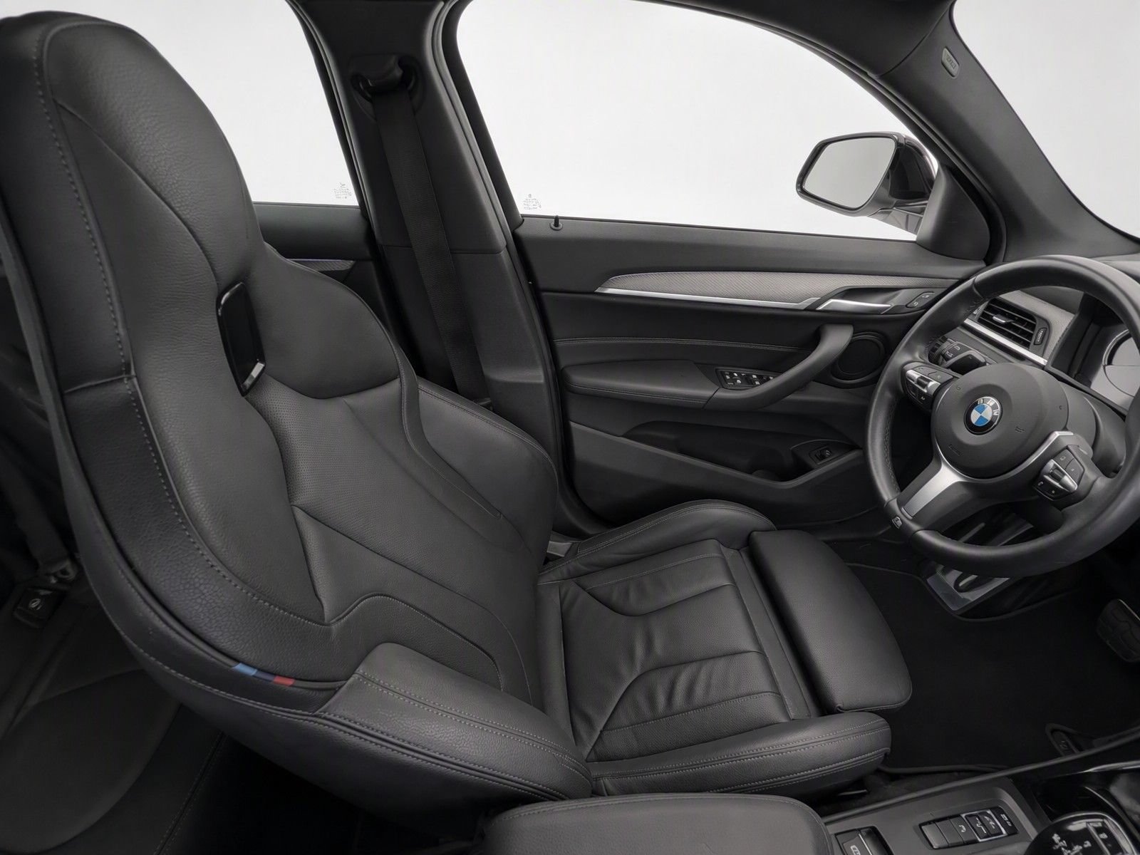 Used 2022 BMW X2 sDrive28i w/ Edition Package FWD image 11