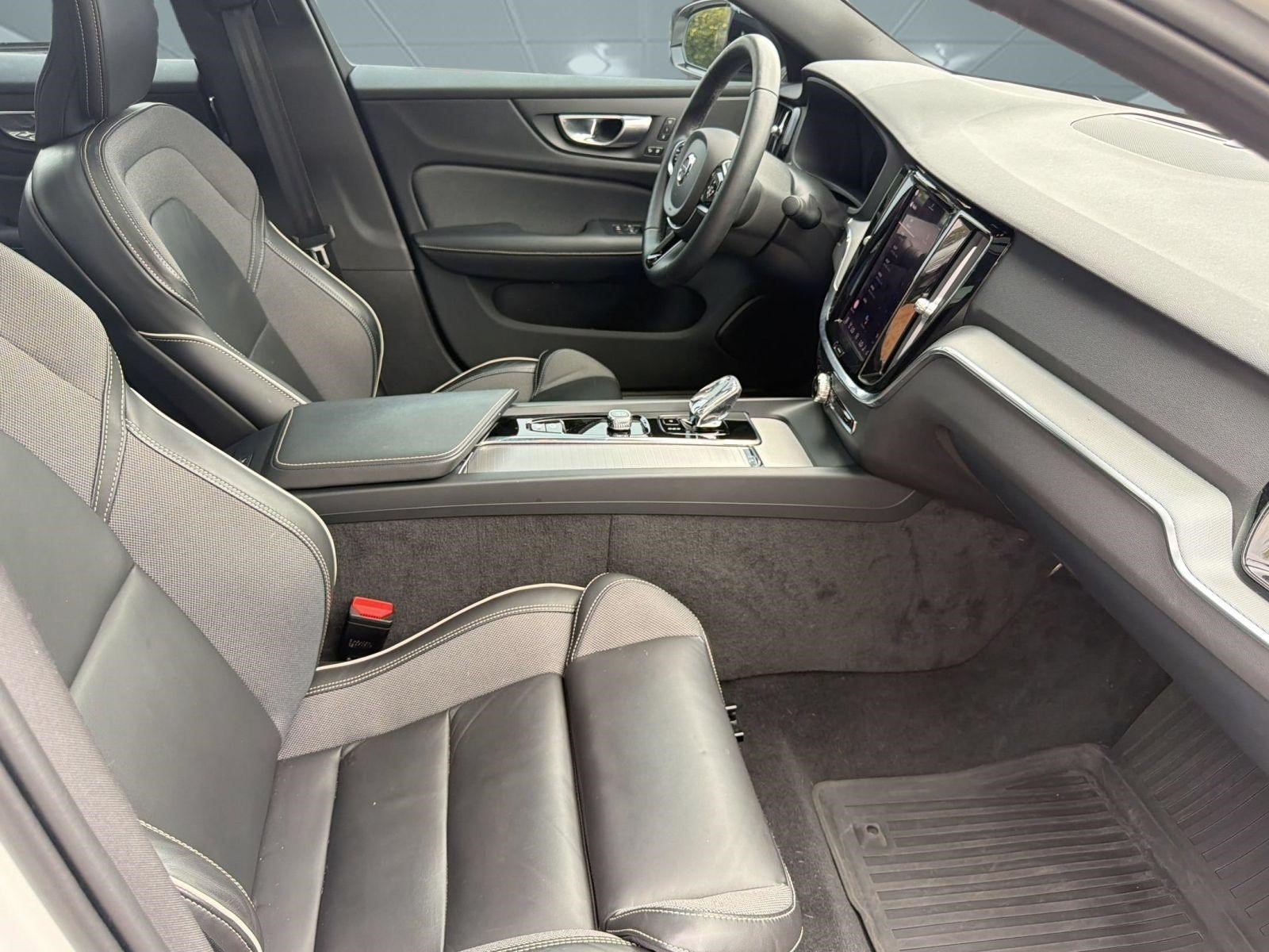 Certified 2024 Volvo S60 B5 Plus w/ Climate Package FWD image 24