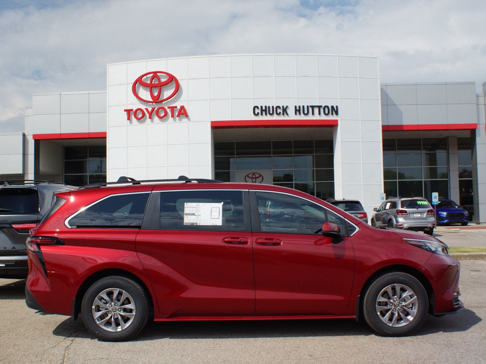 Used 2026 Toyota Sienna LE